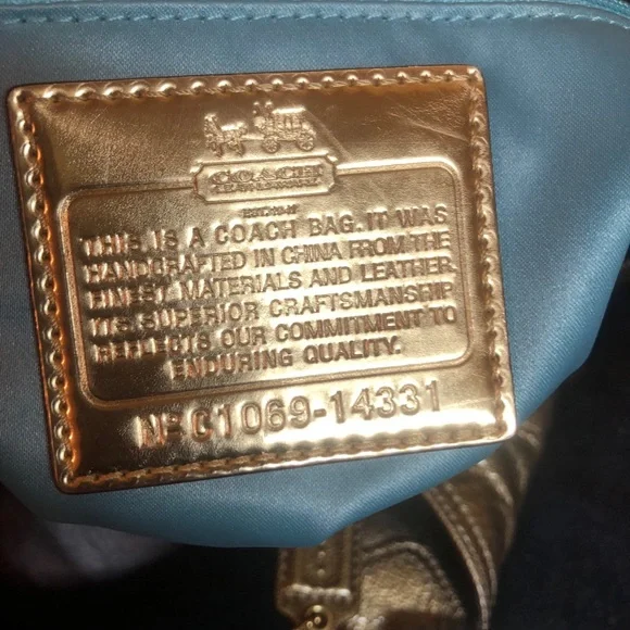 EUC Coach Maggie Antique Soft patent leather purse - Picture 12 of 16